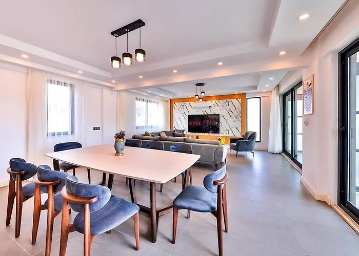 4 Bedroom With Private Pool Villa *