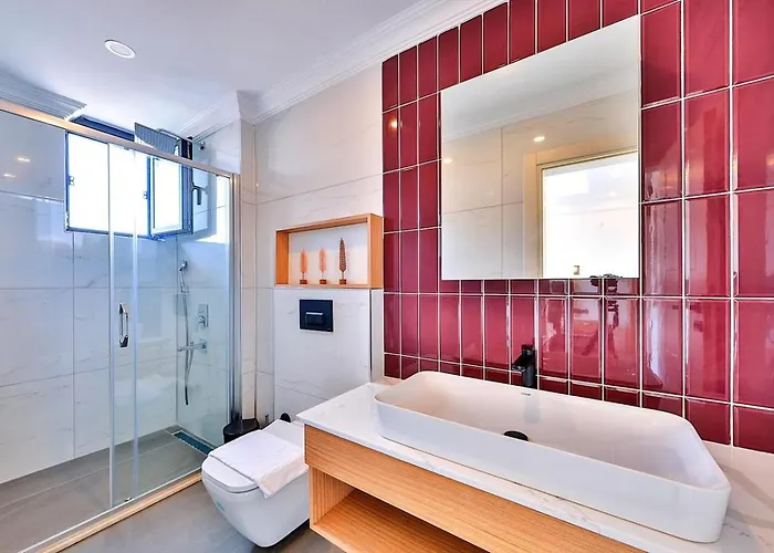 4 Bedroom With Private Pool *