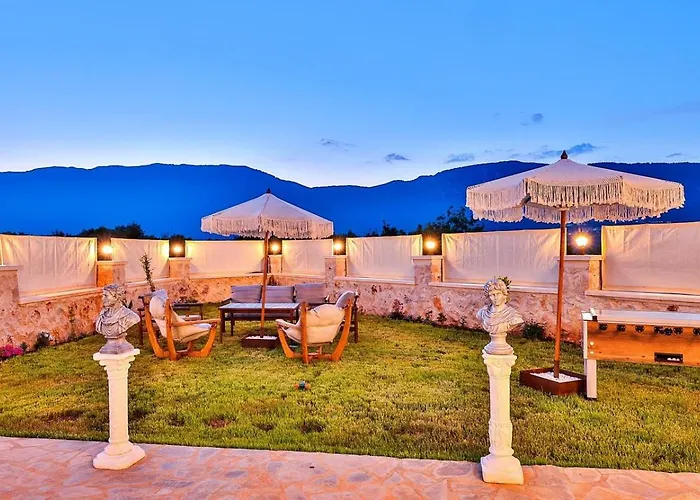 4 Bedroom With Private Pool Villa Kas