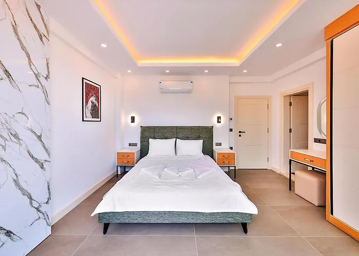 4 Bedroom With Private Pool וילה *